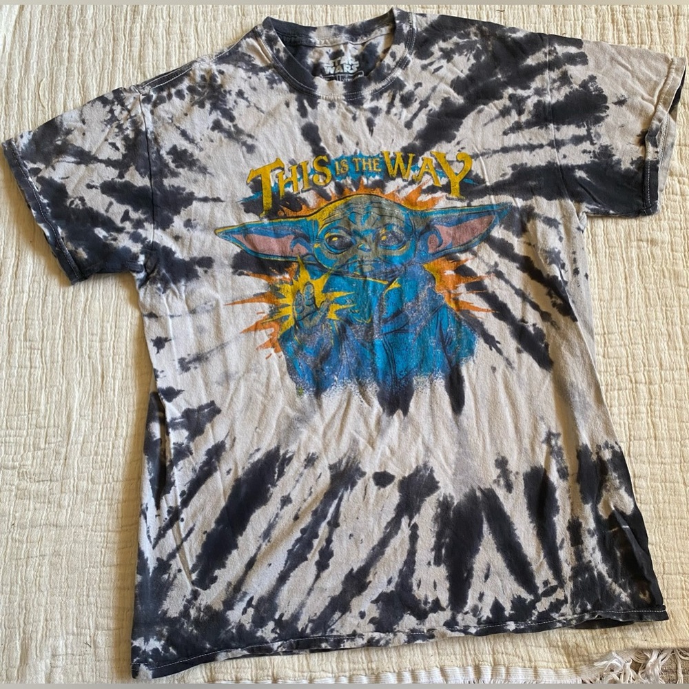 Star Wars "This Is The Way" Mandalorian Baby Yoda Tie Dye Men’s t-shirt SMALL